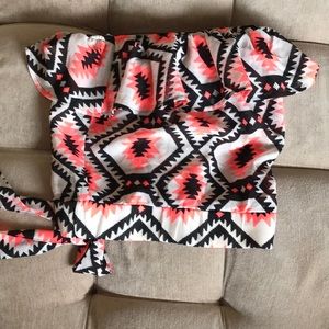 Woman’s Strapless top size small